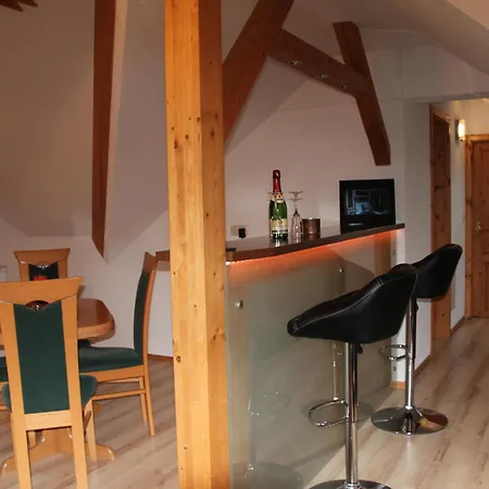 Apartment Mit Balkon *