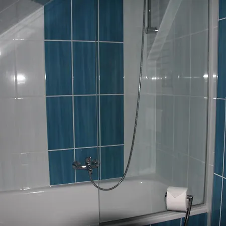 Mit Balkon * Sehmatal